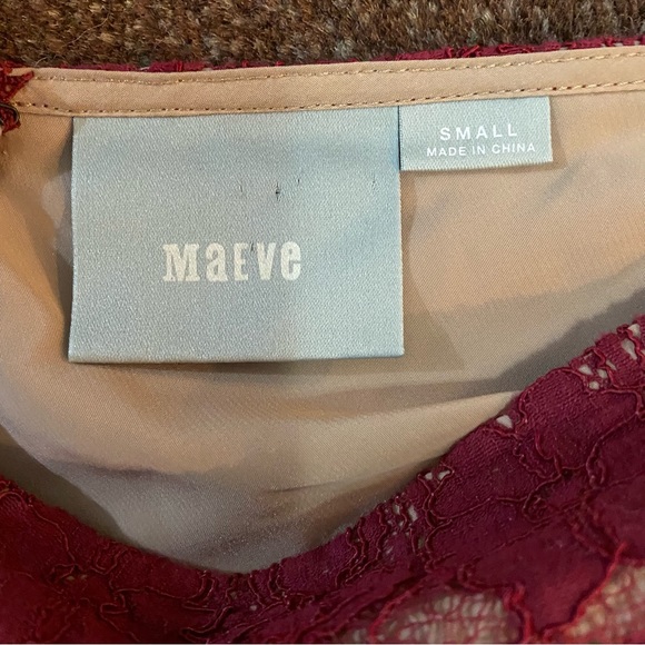 Anthropologie I Meave Burgundy Plunging V Peplum Top with Frayed Lace - Picture 7 of 7